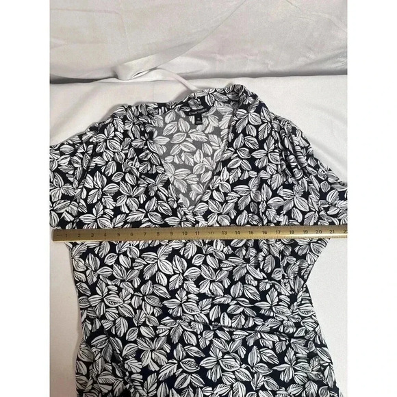 41Hawthorne Henri Ruched Knit Wrap Top (Black Floral) - XXL - Picture 4 of 7